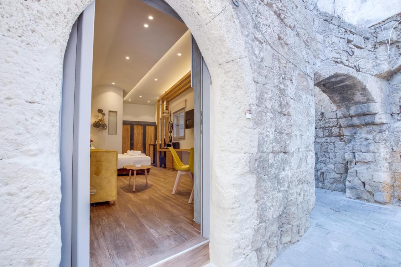 Elena'S Suite - Lovely 1 Bedroom Suite With A Hot Tub In The Heart Of Ancient Rhodes Rhodes City Exterior photo